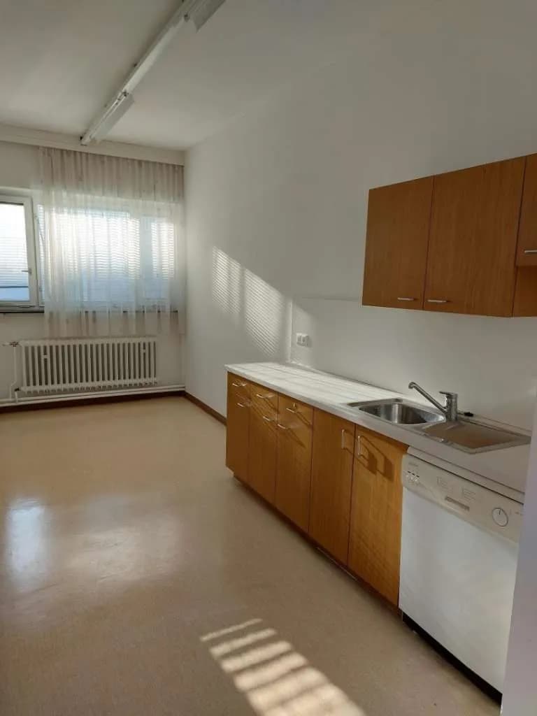 3-Zimmer-Gewerbeimmobilie mieten in Mistelbach – 95 m², € 980 – Bild 7 von 8