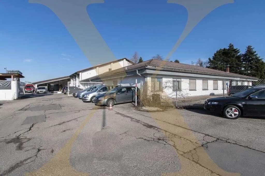 Gewerbeimmobilie mieten in Linz Land – 4 m², € 54