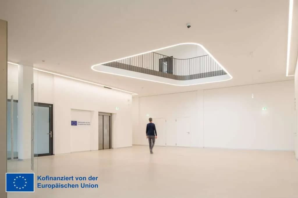 Gewerbeimmobilie mieten in Wien – 225 m², € 4.838