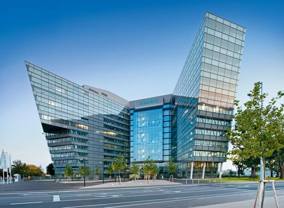 Gewerbeimmobilie mieten in Wien – 838 m², € 17 – Bild 1 von 14