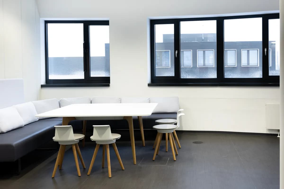 Gewerbeimmobilie mieten in Wien – 330 m², € 18 – Bild 3 von 11