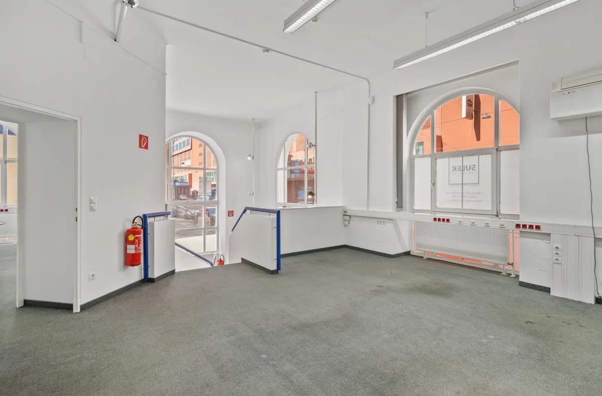 Gewerbeimmobilie mieten in Wien – 980 m², € 10 – Bild 10 von 12