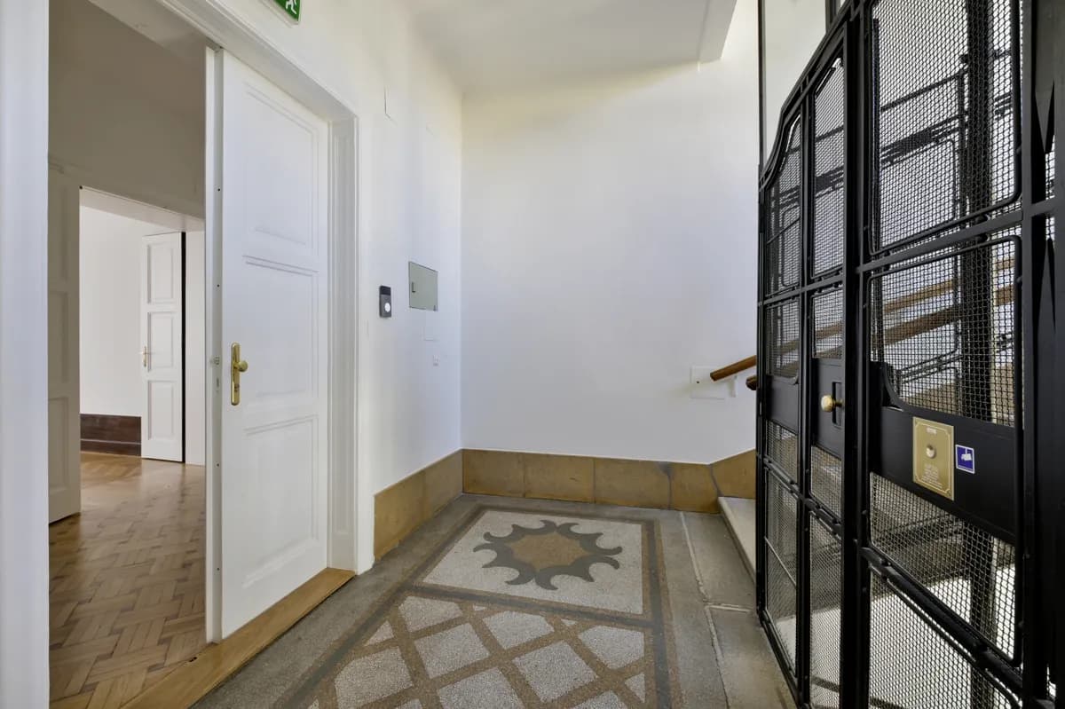 8-Zimmer-Gewerbeimmobilie mieten in Wien – 378 m², € 6.900 – Bild 19 von 26