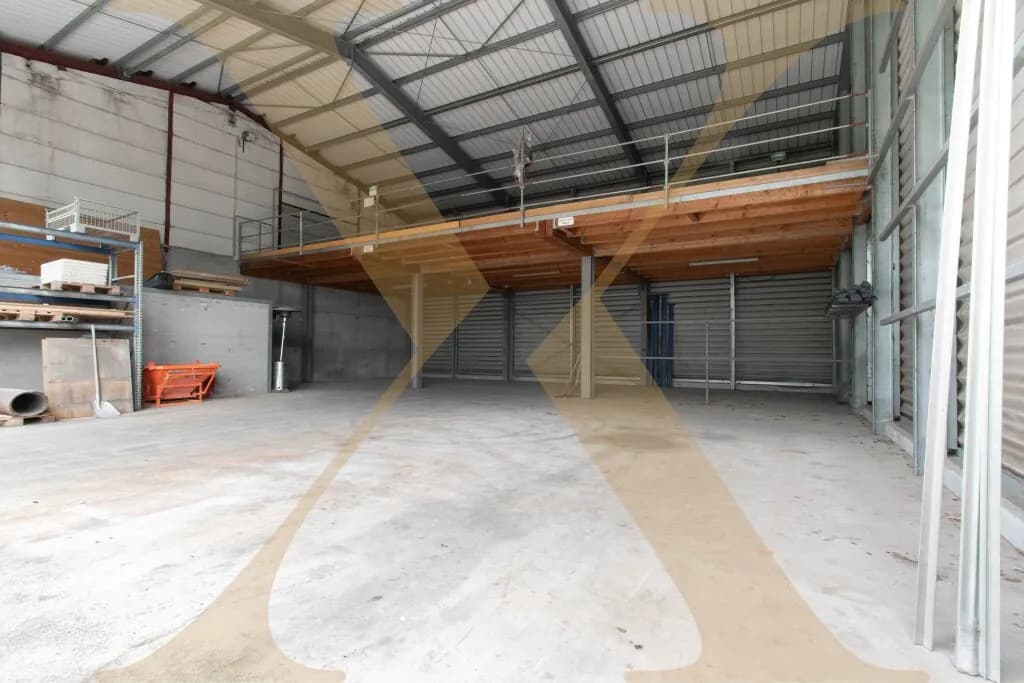 Gewerbeimmobilie kaufen in Linz – 3 000 m², € 4.200.000