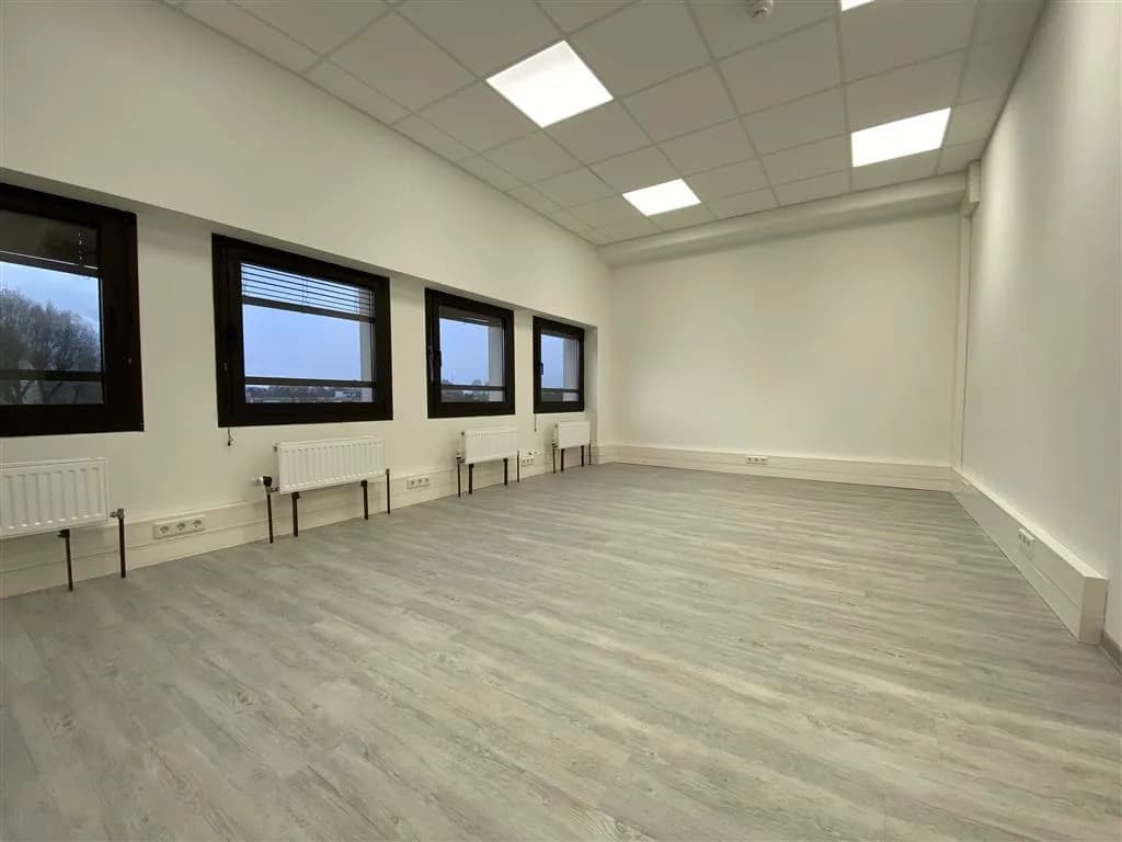 Gewerbeimmobilie mieten in Salzburg Stadt – 54 m², € 843 – Bild 1 von 33