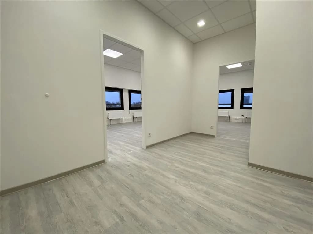 Gewerbeimmobilie mieten in Salzburg Stadt – 54 m², € 843 – Bild 2 von 33