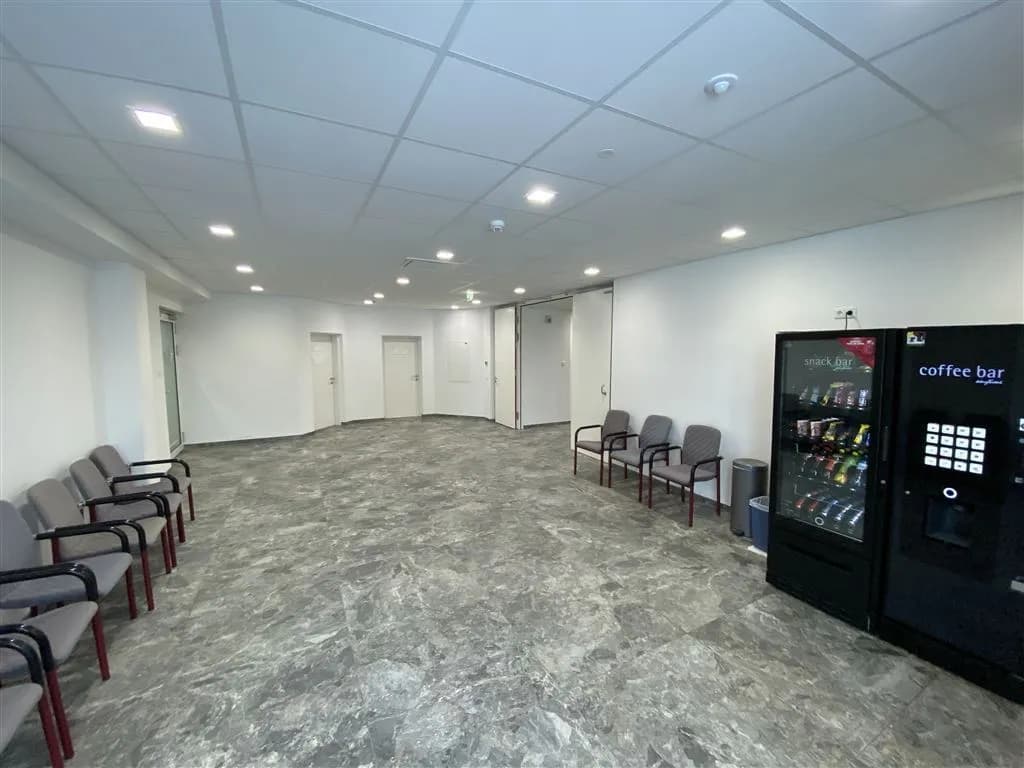 Gewerbeimmobilie mieten in Salzburg Stadt – 54 m², € 843 – Bild 32 von 33
