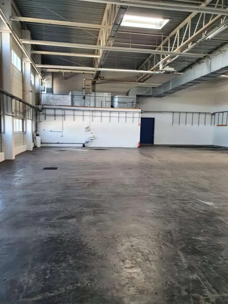 Gewerbeimmobilie mieten in Eisenstadt - Umgebung – 700 m², € 6