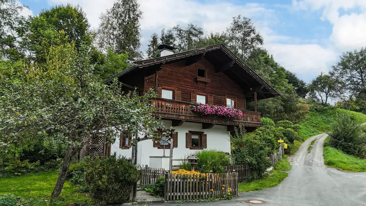 8-Zimmer-Haus kaufen in Kitzbühel – 158 m², € 1.850.000 – Bild 1 von 12