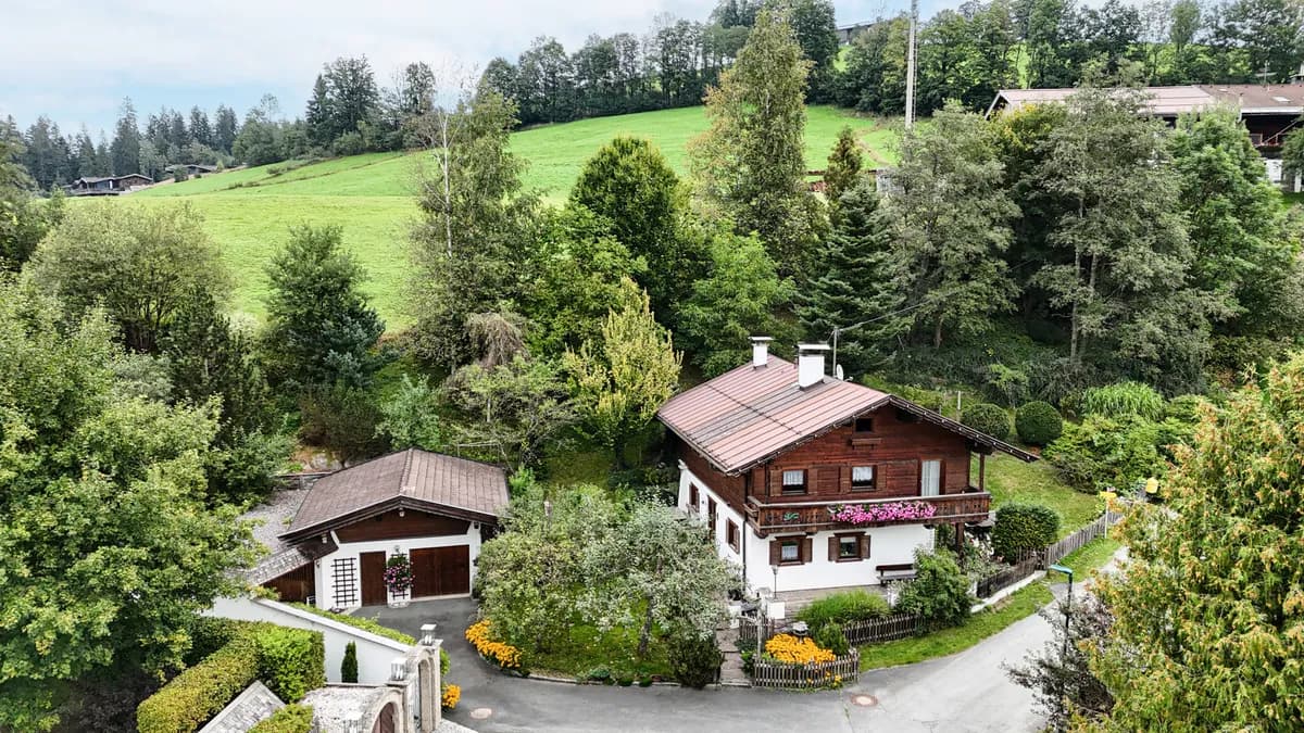 8-Zimmer-Haus kaufen in Kitzbühel – 158 m², € 1.850.000 – Bild 2 von 12