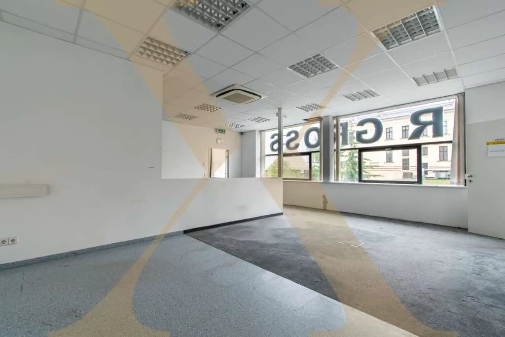 Gewerbeimmobilie mieten in Linz – 145 m², € 2.458