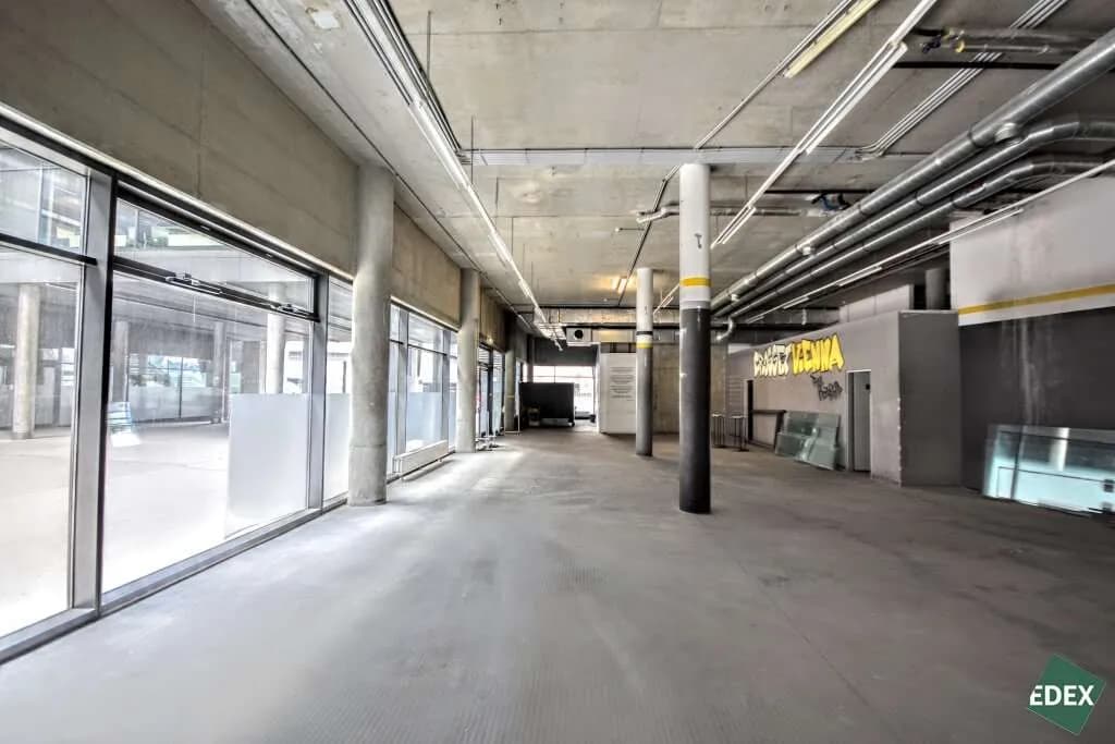 Gewerbeimmobilie mieten in Wien – 369 m², € 15