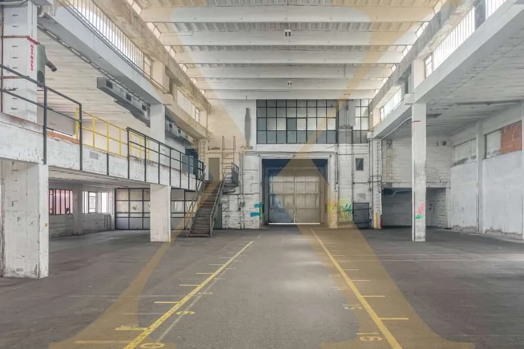 Gewerbeimmobilie mieten in Linz – 1 618 m², € 7.848