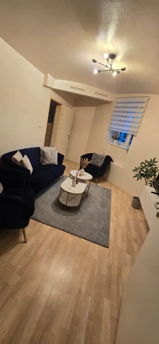 4-Zimmer-Wohnung mieten in Baden – 110 m², € 950 – Bild 1 von 9