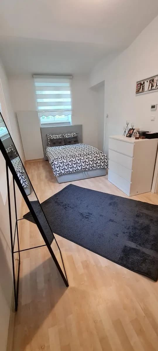 4-Zimmer-Wohnung mieten in Baden – 110 m², € 950 – Bild 2 von 9