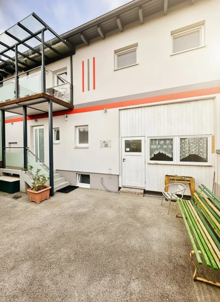 Haus kaufen in Neunkirchen – 203 m², € 480.000 – Bild 5 von 39