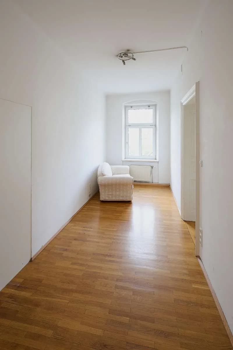 5-Zimmer-Gewerbeimmobilie mieten in Linz – 125 m², € 1.550 – Bild 2 von 12