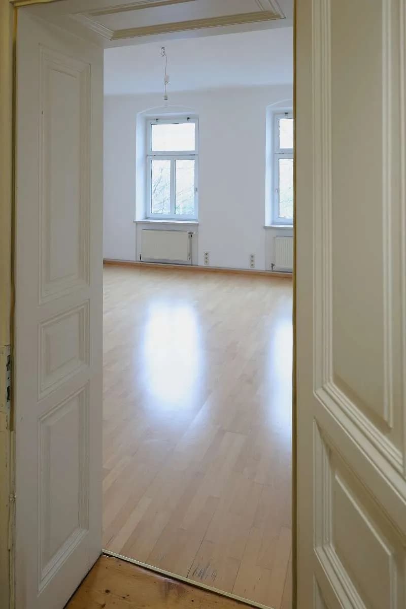 5-Zimmer-Gewerbeimmobilie mieten in Linz – 125 m², € 1.550 – Bild 6 von 12