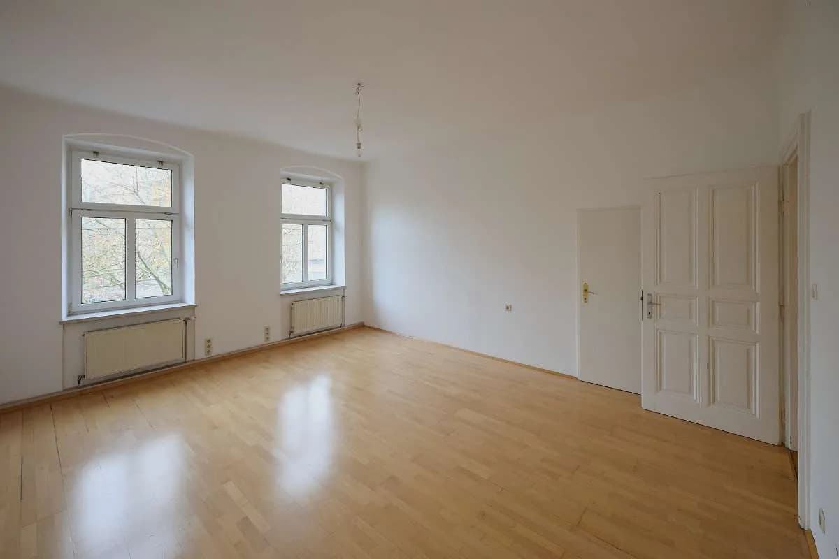 5-Zimmer-Gewerbeimmobilie mieten in Linz – 125 m², € 1.550 – Bild 7 von 12