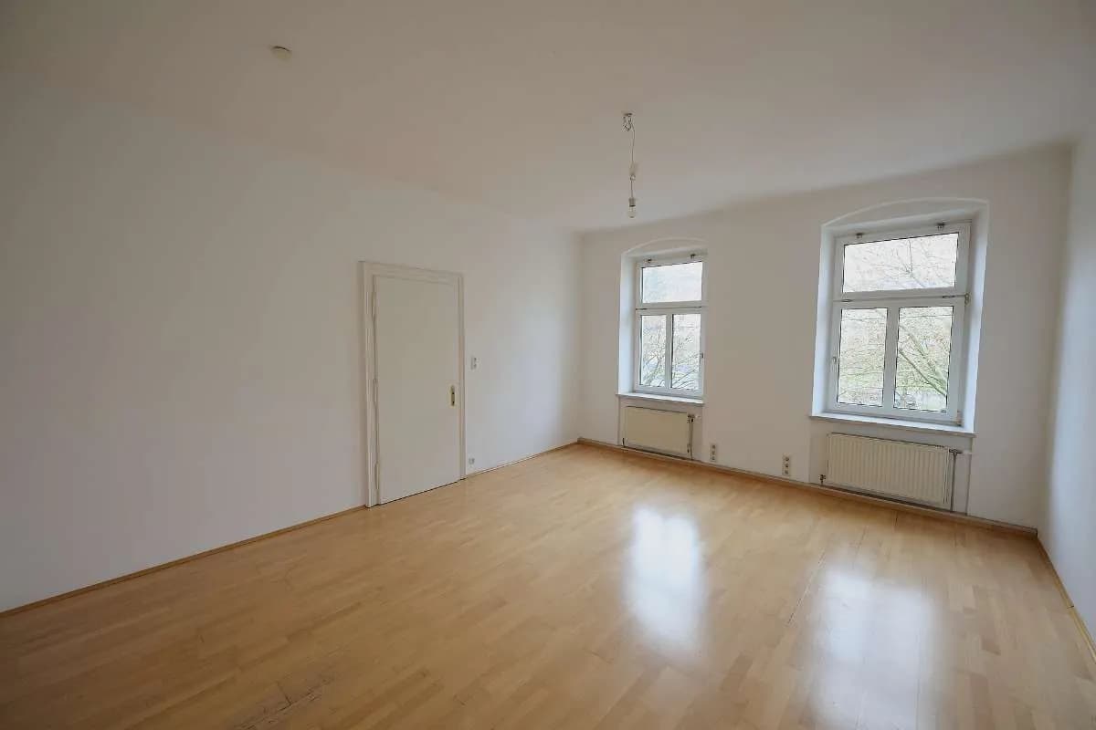 5-Zimmer-Gewerbeimmobilie mieten in Linz – 125 m², € 1.550 – Bild 8 von 12
