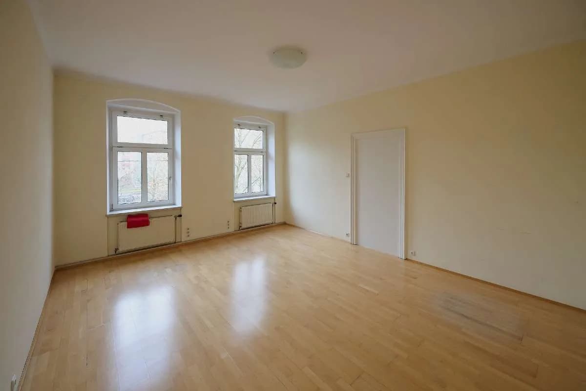 5-Zimmer-Gewerbeimmobilie mieten in Linz – 125 m², € 1.550 – Bild 9 von 12