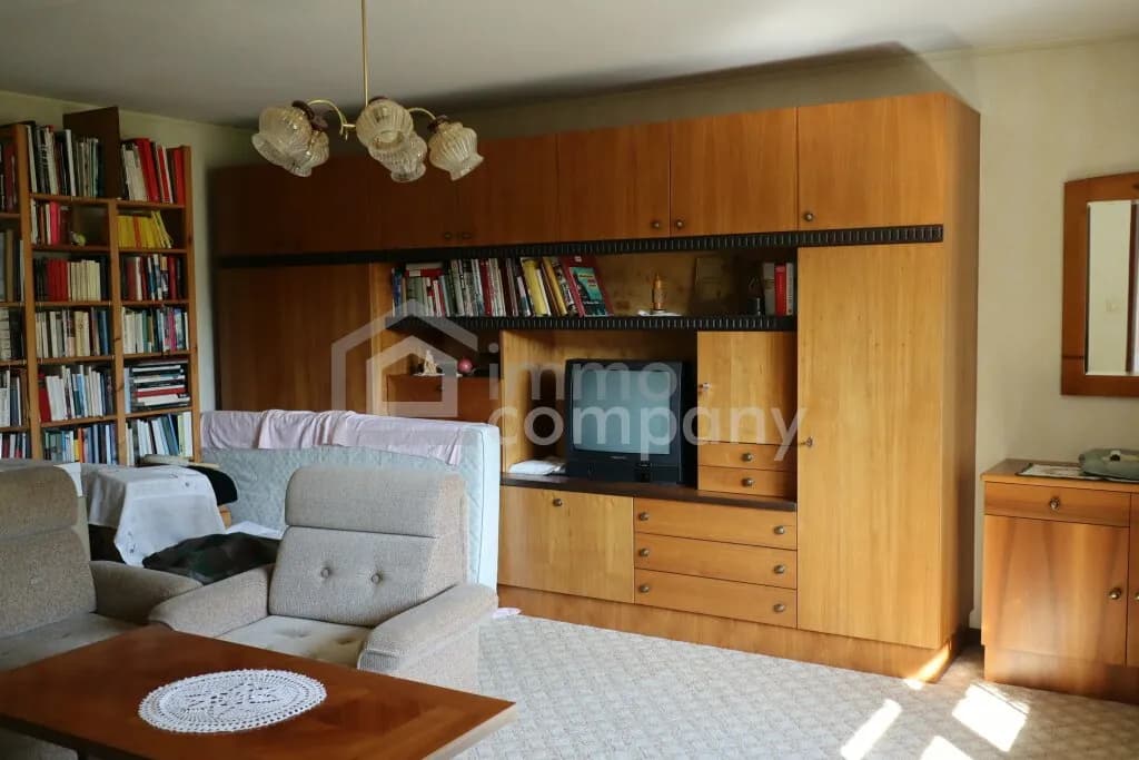 8-Zimmer-Haus kaufen in Weiz – 200 m², € 170.000 – Bild 2 von 7