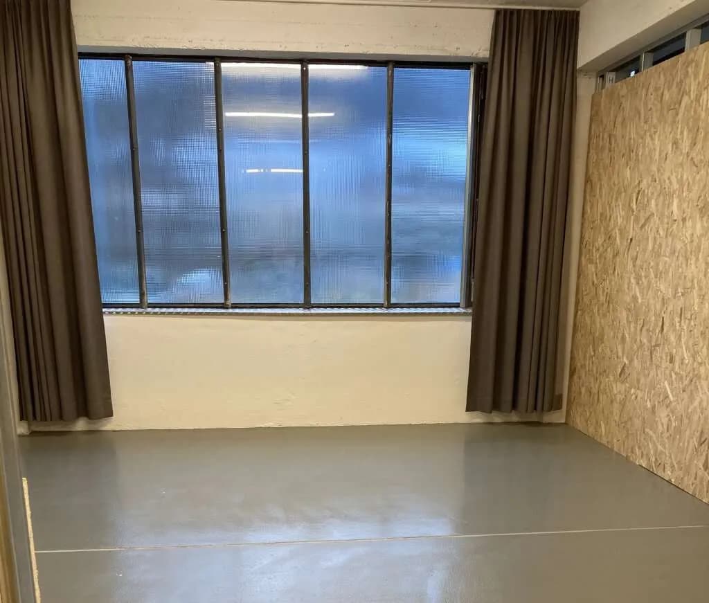 Gewerbeimmobilie mieten in Innsbruck-Land – 10 m², € 159