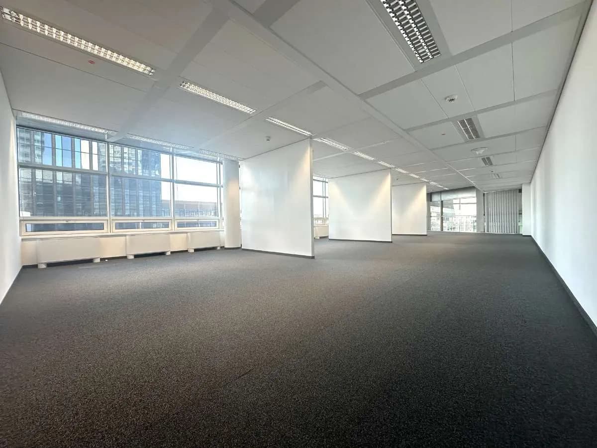 Gewerbeimmobilie mieten in Wien – 552 m², € 15 – Bild 2 von 10
