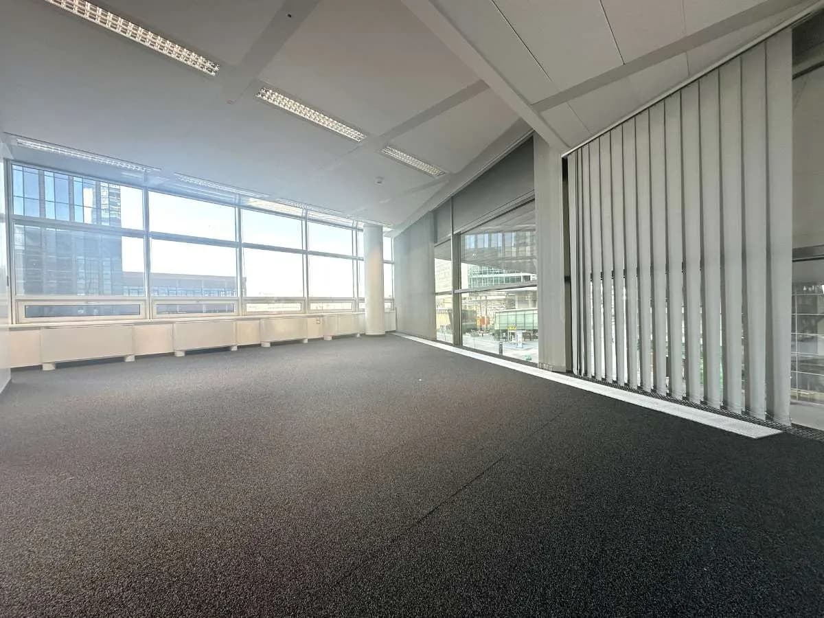 Gewerbeimmobilie mieten in Wien – 552 m², € 15 – Bild 3 von 10