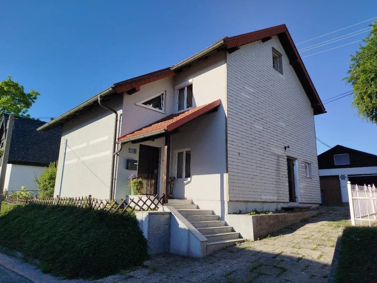 7-Zimmer-Haus kaufen in Vöcklabruck – 150 m², € 450.000