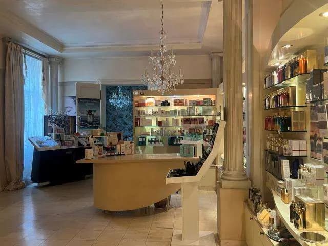 Gewerbeimmobilie mieten in Salzburg Stadt – 228 m², € 3.717 – Bild 2 von 5