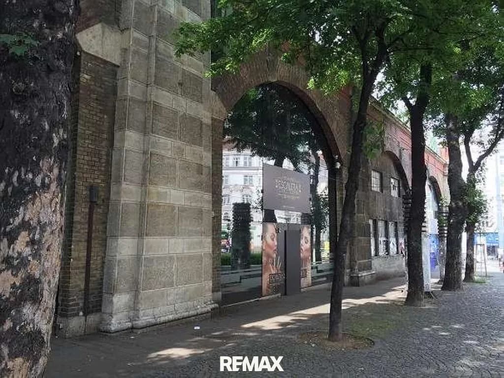 Gewerbeimmobilie mieten in Wien – 300 m², € 8.000 – Bild 3 von 17