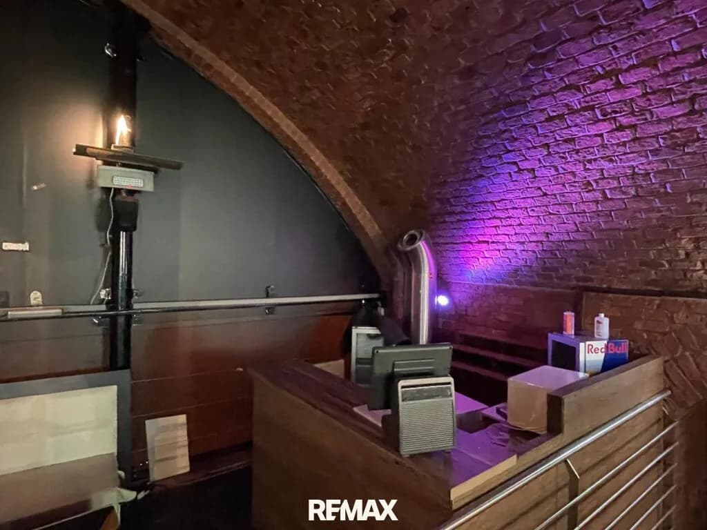 Gewerbeimmobilie mieten in Wien – 300 m², € 8.000 – Bild 12 von 17