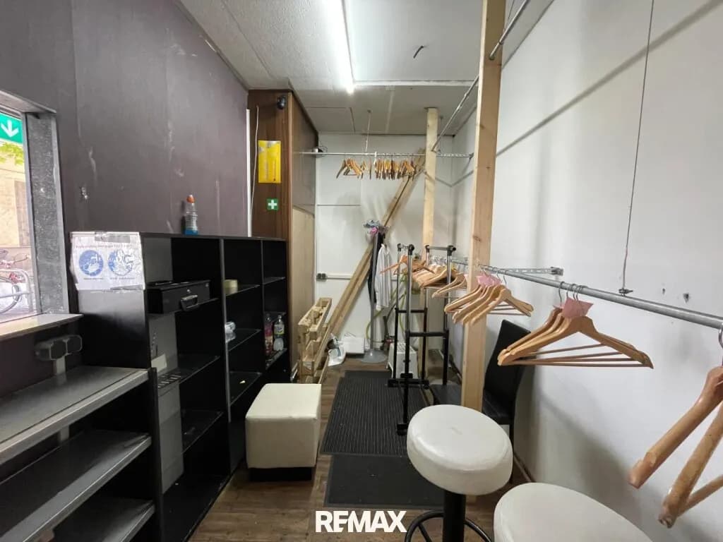 Gewerbeimmobilie mieten in Wien – 300 m², € 8.000 – Bild 16 von 17