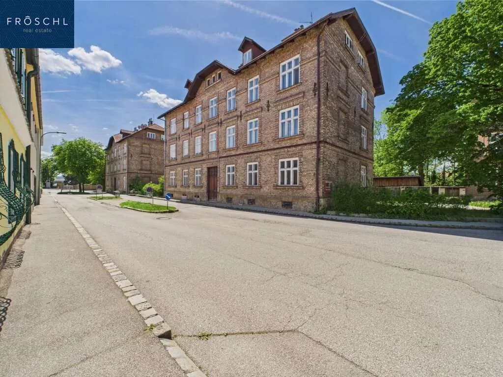 23-Zimmer-Gewerbeimmobilie kaufen in Neunkirchen – 779 m², € 680.000 – Bild 2 von 25