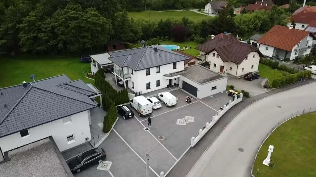 Gewerbeimmobilie kaufen in Gmunden – 264,67 m², € 930.000 – Bild 2 von 18