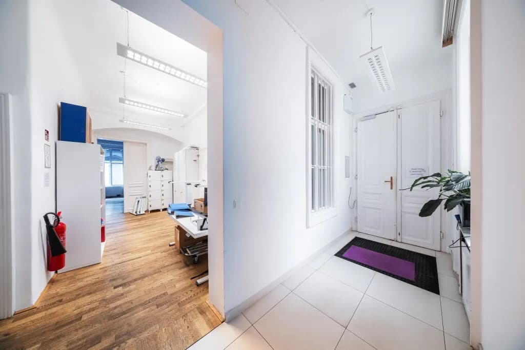 6-Zimmer-Gewerbeimmobilie mieten in Wien – 290 m², € 7.158 – Bild 2 von 17