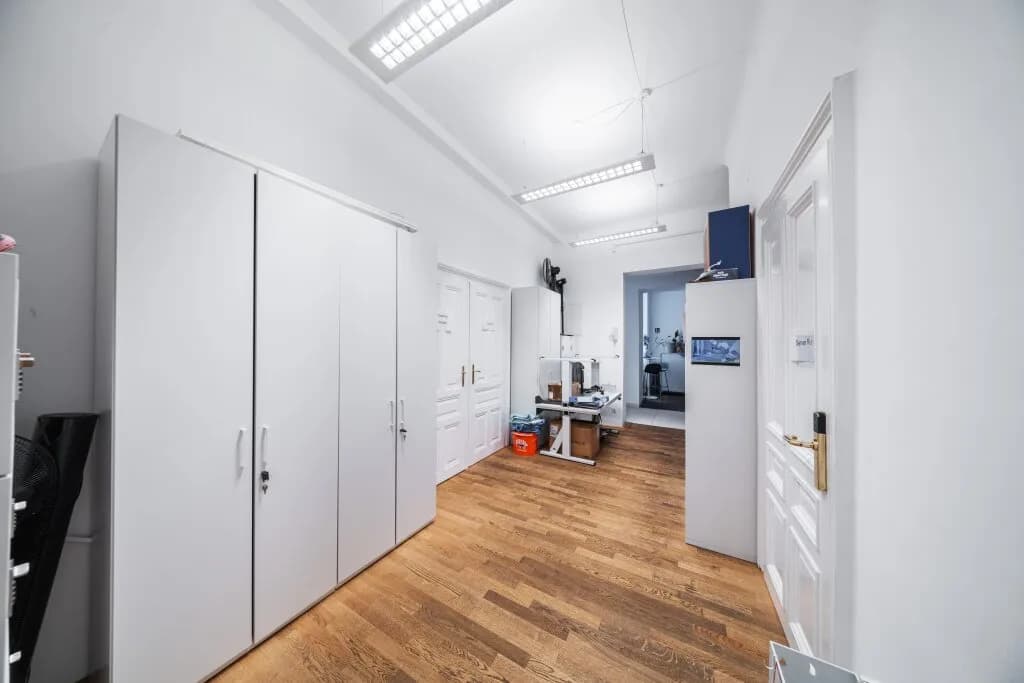 6-Zimmer-Gewerbeimmobilie mieten in Wien – 290 m², € 7.158 – Bild 3 von 17