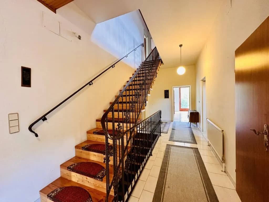 Haus kaufen in Neunkirchen – 281 m², € 366.000 – Bild 10 von 27
