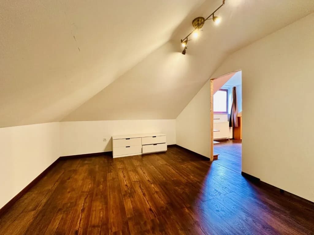 Haus kaufen in Neunkirchen – 281 m², € 366.000 – Bild 15 von 27