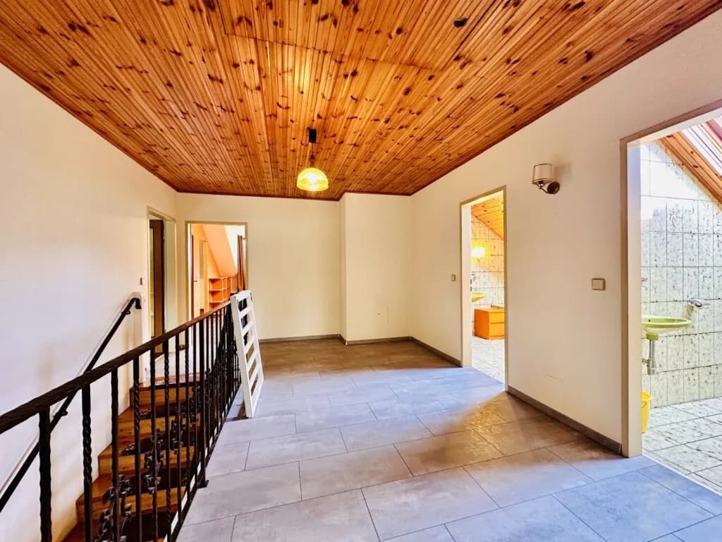 Haus kaufen in Neunkirchen – 281 m², € 366.000 – Bild 21 von 27