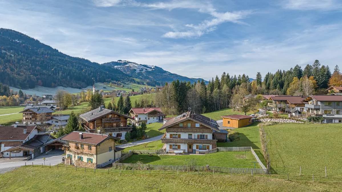 17-Zimmer-Gewerbeimmobilie kaufen in Kitzbühel – 373 m², € 4.390.000 – Bild 2 von 34