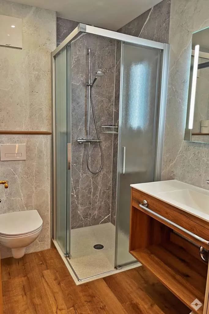 28-Zimmer-Gewerbeimmobilie kaufen in Hallein – 1 430 m², € 2.000.000 – Bild 6 von 9