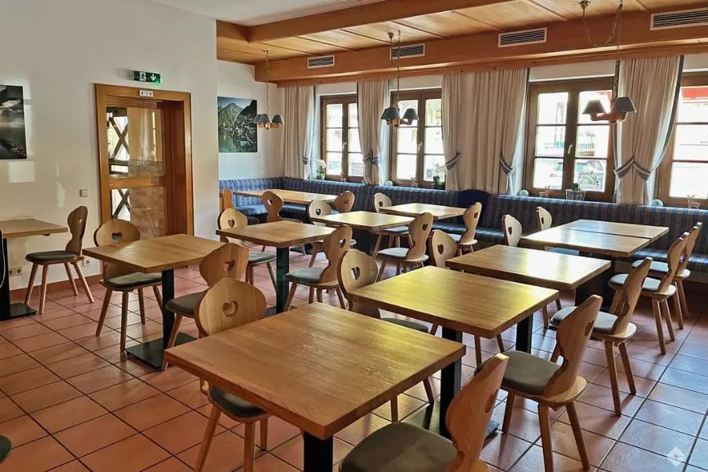 28-Zimmer-Gewerbeimmobilie kaufen in Hallein – 1 430 m², € 2.000.000 – Bild 7 von 9