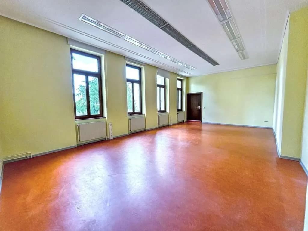 Gewerbeimmobilie mieten in Hollabrunn – 250 m² – Bild 7 von 9