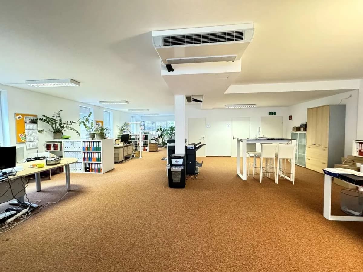 Gewerbeimmobilie mieten in Mödling – 161 m², € 10