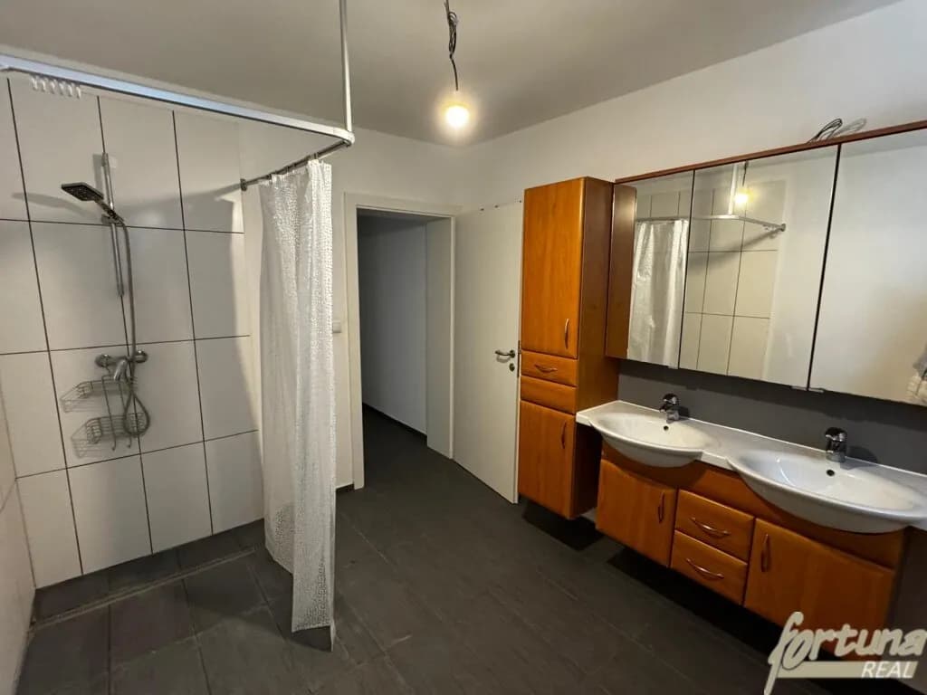 7-Zimmer-Gewerbeimmobilie kaufen in Tulln – 294 m², € 450.000 – Bild 6 von 19