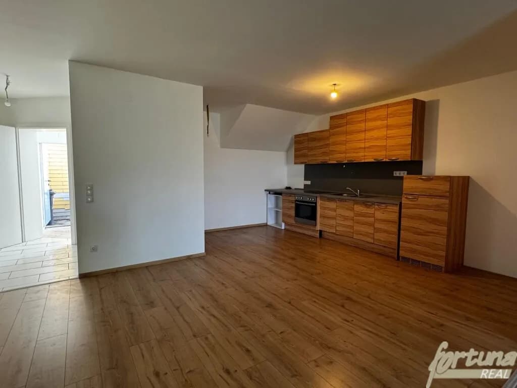 7-Zimmer-Gewerbeimmobilie kaufen in Tulln – 294 m², € 450.000 – Bild 11 von 19