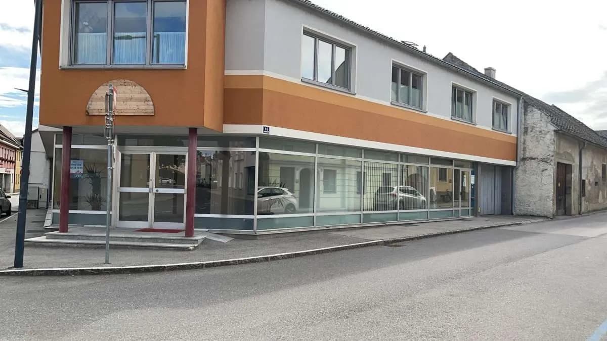Gewerbeimmobilie mieten in Sankt Pölten Land – 120 m², € 942
