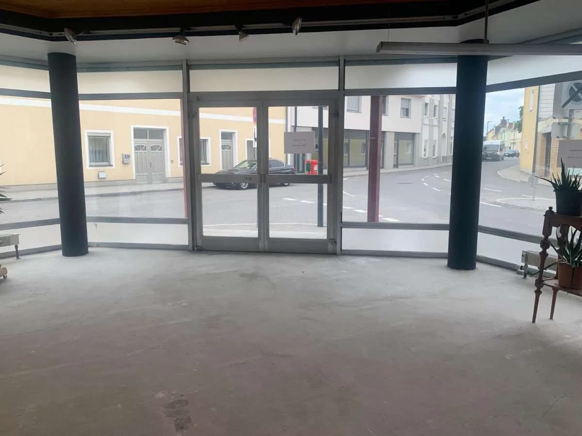 Gewerbeimmobilie mieten in Sankt Pölten Land – 120 m², € 942 – Bild 3 von 12